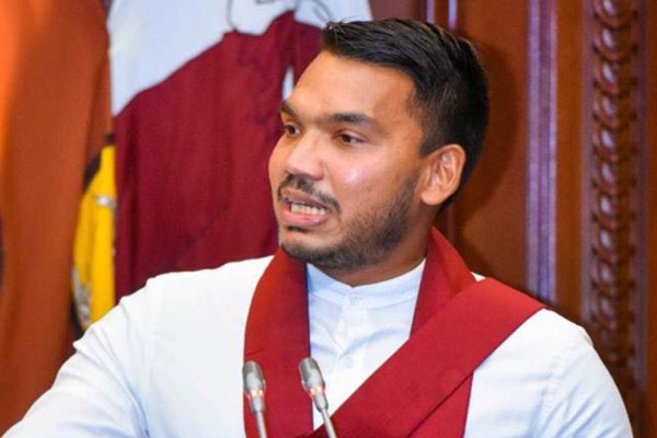 வடக்கில் நினைவேந்தலுக்கு அனுமதியளித்துவிட்டு இராணுவத்தினரை அரசாங்கம் வேட்டையாடுகிறது - நாமல்