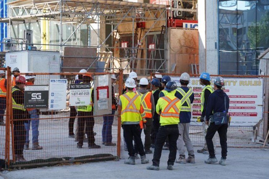 டொரொண்டோவில் வெடித்த கட்டிடம்  7 பேர் வைத்தியசாலையில் அனுமதி!