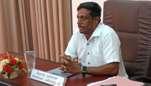 பிரதேச சபையின் காணியை கையகப்படுத்த இடமளிக்க முடியாது - வேலணை தவிசாளர் அசோக் காட்டம்!