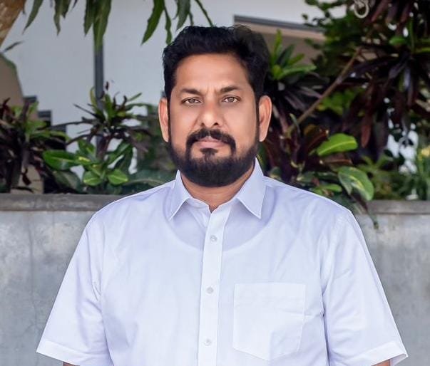 வடக்கு மற்றும் கிழக்கில் உள்ள மாவீரர் துயிலும் இல்லங்களை மக்களிடம் கையளிக்க வேண்டுகோள்