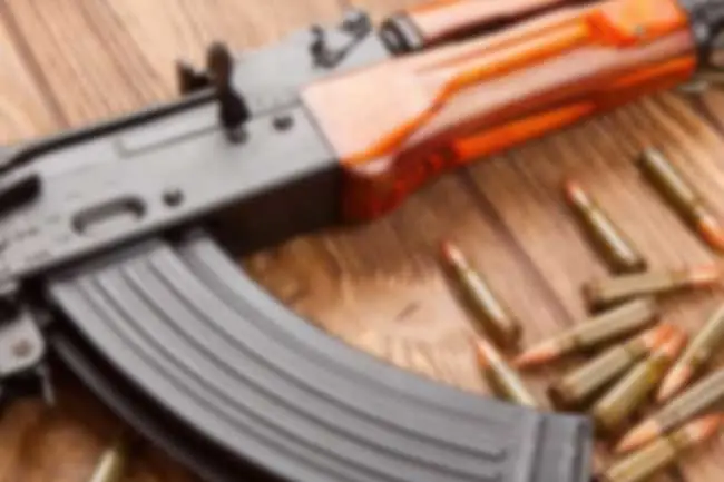 வன்முறை கும்பல்களின் கைகளில் கைத்துப்பாக்கி ?