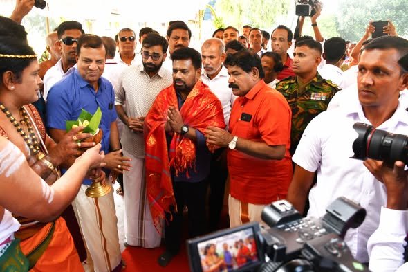 இந்நாட்டுக்கு வழி பிறப்பதையும் எந்த அரசியல்வாதிகளால் தடுத்து நிறுத்த முடியாது! - சந்திரசேகர்.