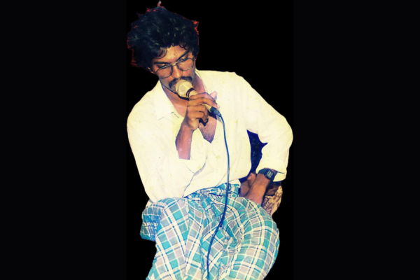 திலீபன் வானிலிருந்து பார்த்துக் கொண்டிருப்பது எதனை?