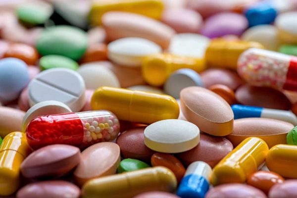 10 மருந்து வகைகள் அரச மற்றும் தனியார் வைத்தியசாலைகளில் பயன்படுத்துவதற்கு  தடைவிதிக்கப்பட்டுள்ளது!