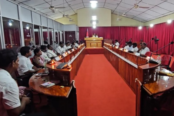 வலி. மேற்கில் செயற்படும் அனைத்து நுண் கடன் நிதி நிறுவனங்களும் பிரதேச சபையில் அனுமதி பெற வேண்டும்!