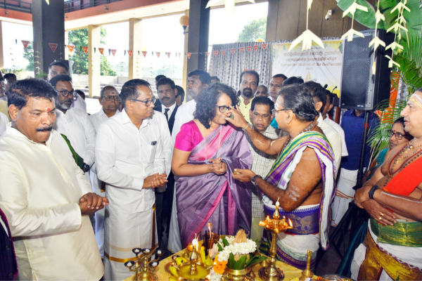 பாராளுமன்றத்தில் வெகு விமரிசையாகக் கொண்டாடப்பட்ட நவராத்திரி விழா!