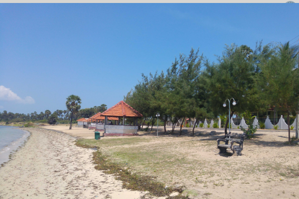 சாட்டிக் கடற்கரையின்  