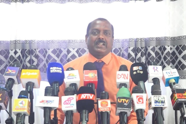 சஜித் சிறுபிள்ளைத்தனமாக நடந்து கொள்கிறார்! - எம்.ஜெகதீஸ்வரன்