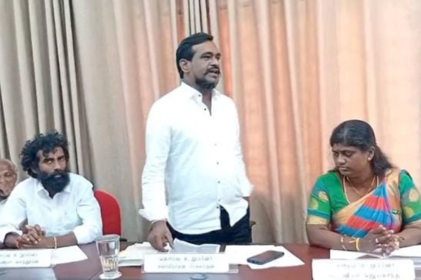 மண்டைதீவு உப அலுவலகத்தில் பாரிய அரச சொத்து முறைகேடு - வேலணை பிரதேச சபை அமர்வில் கடும் வாக்குவாதம்!