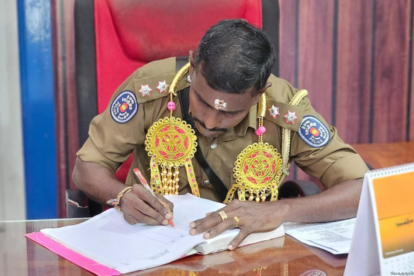 சுன்னாகம் பொலிஸ் நிலையத்திற்கு புதிதாக நியமனமான தமிழ்பொறுப்பதிகாரி பதவியேற்றார்!