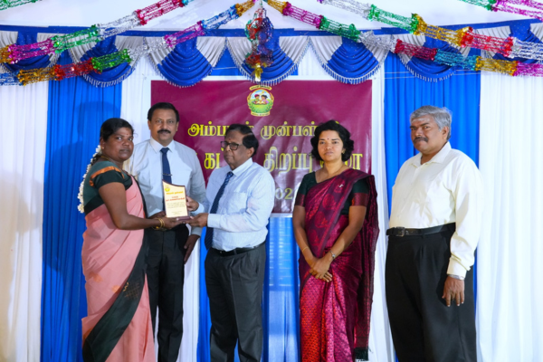 காரைநகர், புதுவீதியில் அமைந்துள்ள அம்பாள் முன்பள்ளி  மக்களின் பங்கேற்புடன் மிகப் பிரமாண்டமாகக் கட்டப்பட்டுள்ளது!