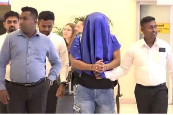 ஐக்கிய அரபு அமீரகத்திலிருந்து (UAE) நாட்டிற்கு நாடுகடத்தப்பட்டுள்ளனர். பிரபல பாதாள உலகக் குழு உறுப்பினர்கள் இருவர்!